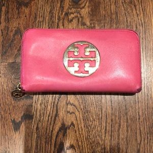 Tory Burch wallet